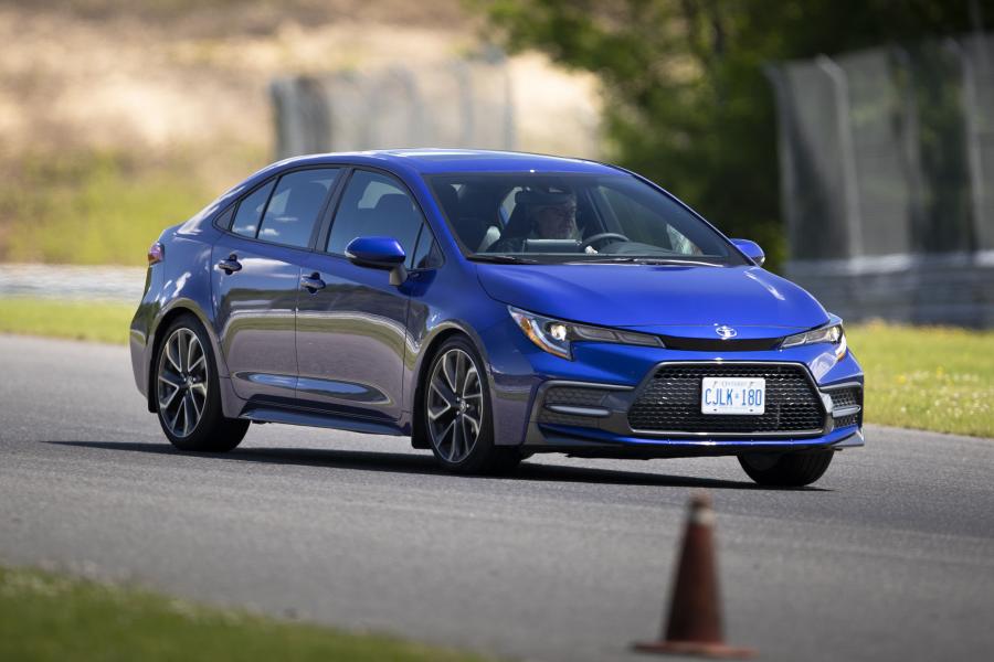  Toyota Corolla SE Sedan 2019 года  (NA) (фото 27 из 32)